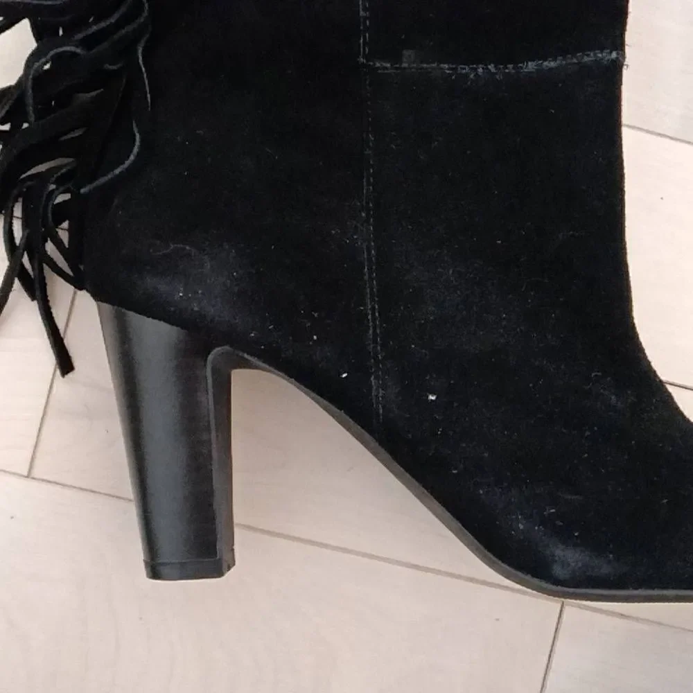 Cosmopolitan Women's Black Suede Wide Calf Fringe Stacked Heel Boots Size 8.5